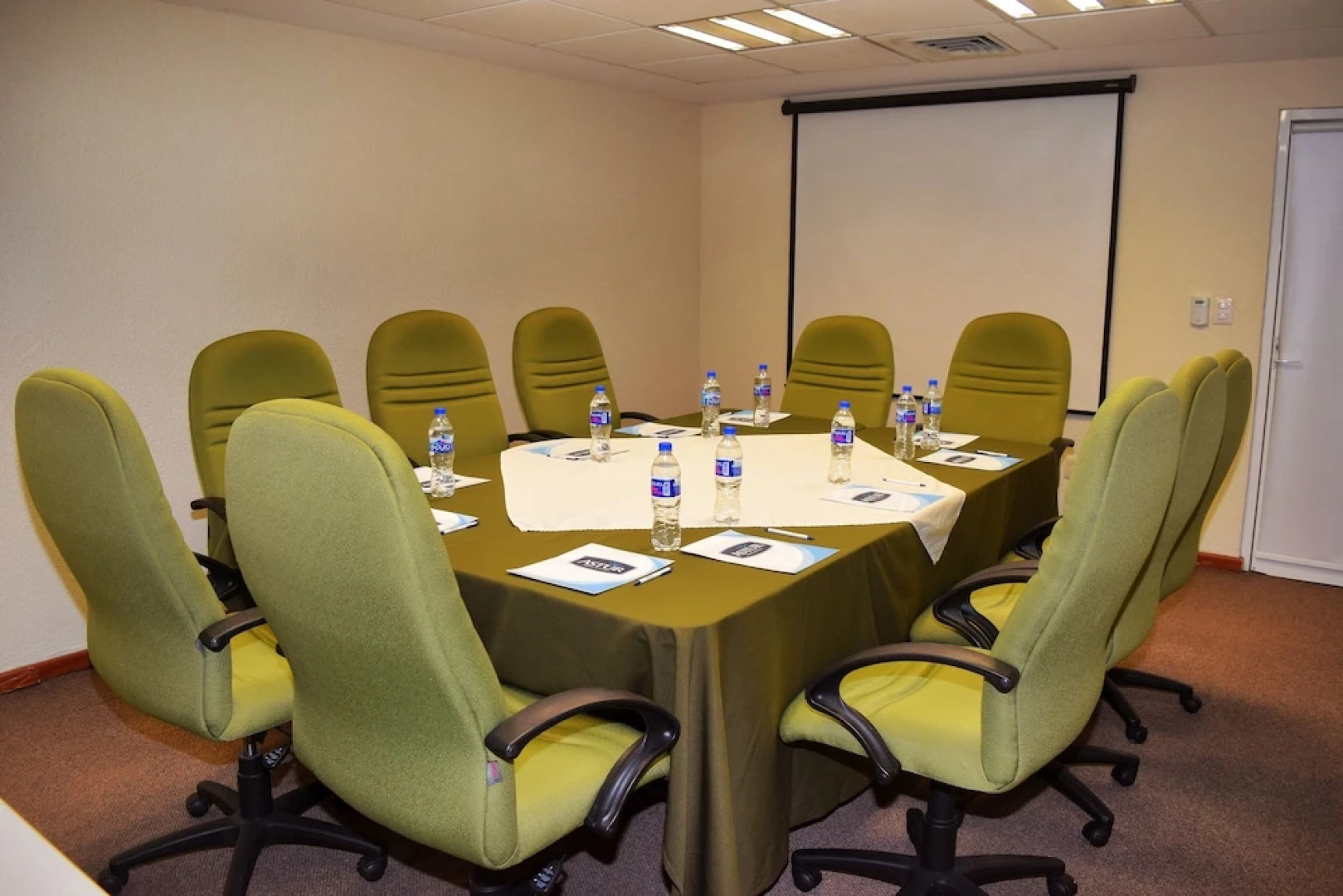 Astur Hotel y Suites