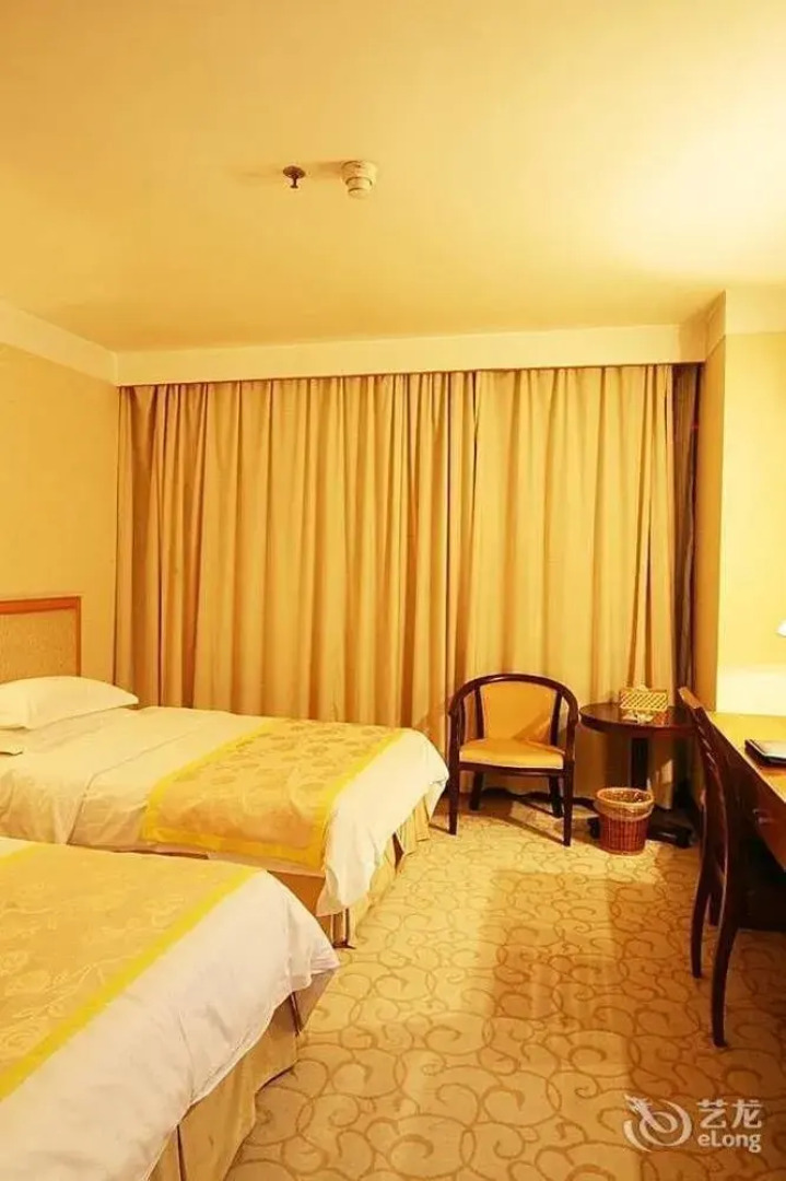 Century Plaza Qidu Hotel