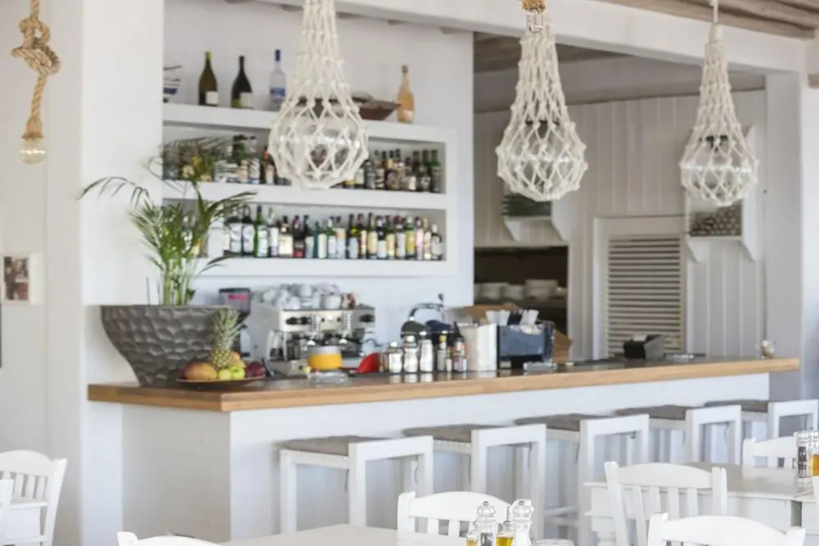 Kostantis Summer Villas and Suites