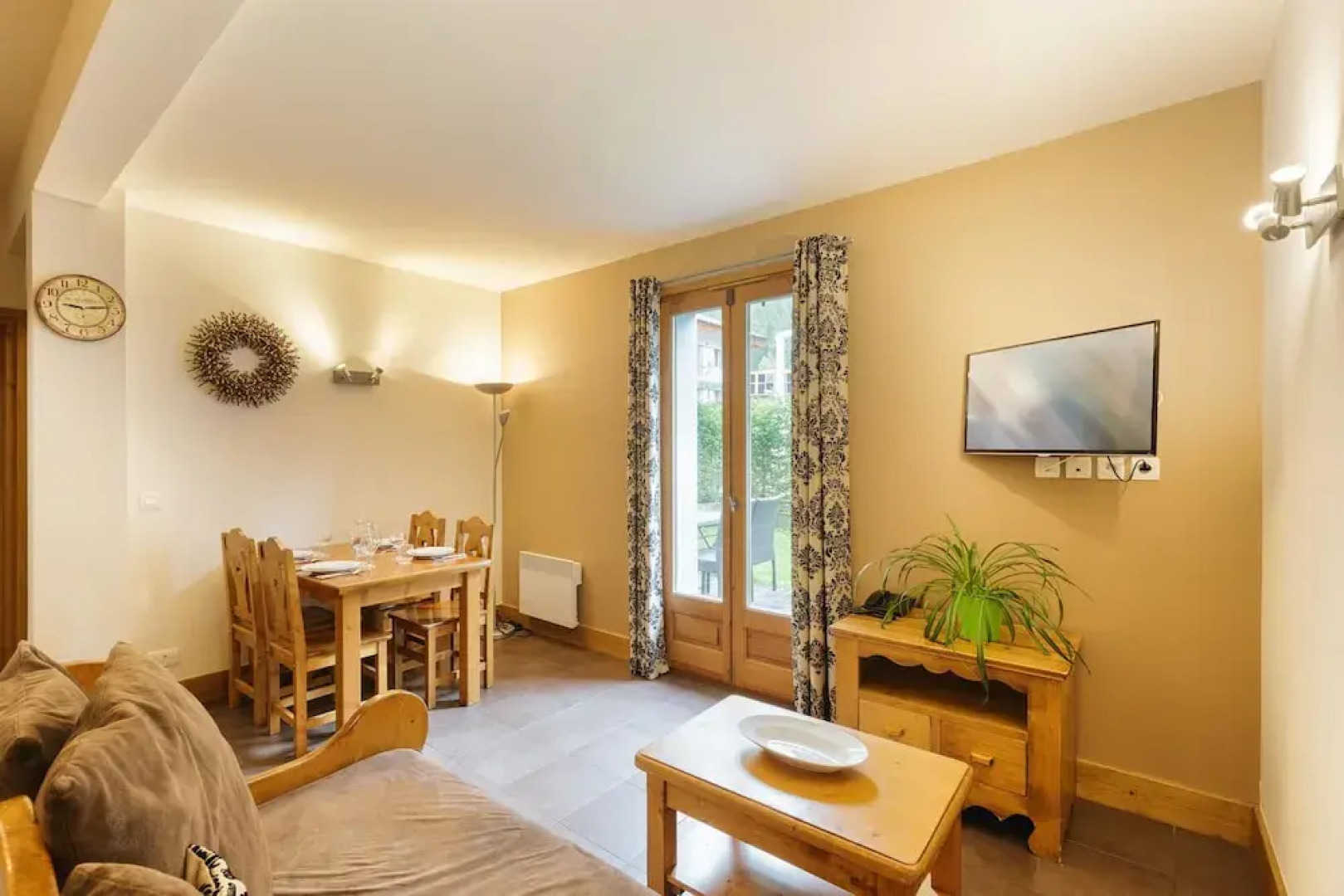 Vallorcine Buet 01 ski in ski out