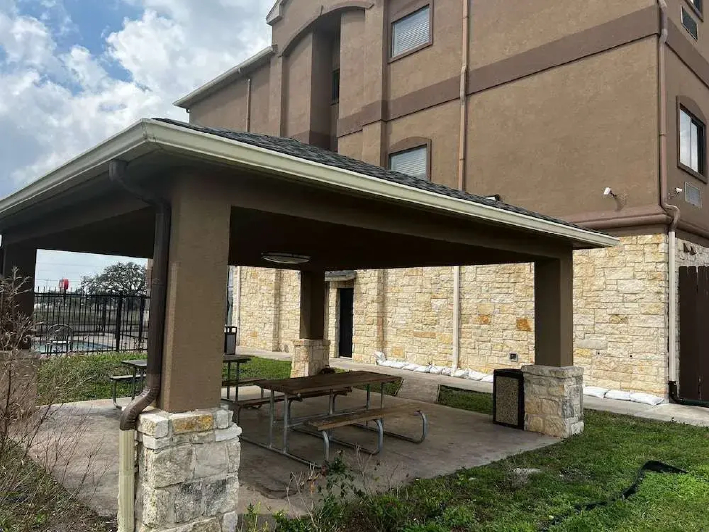 Baymont Inn & Suites Cuero