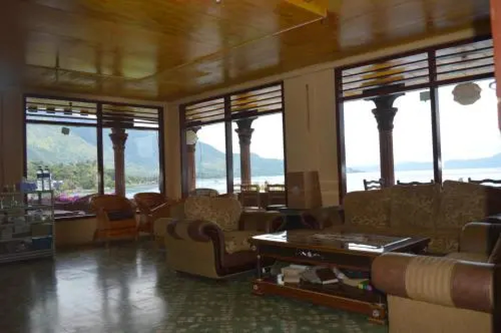 Reggae Guest House Tuktuk