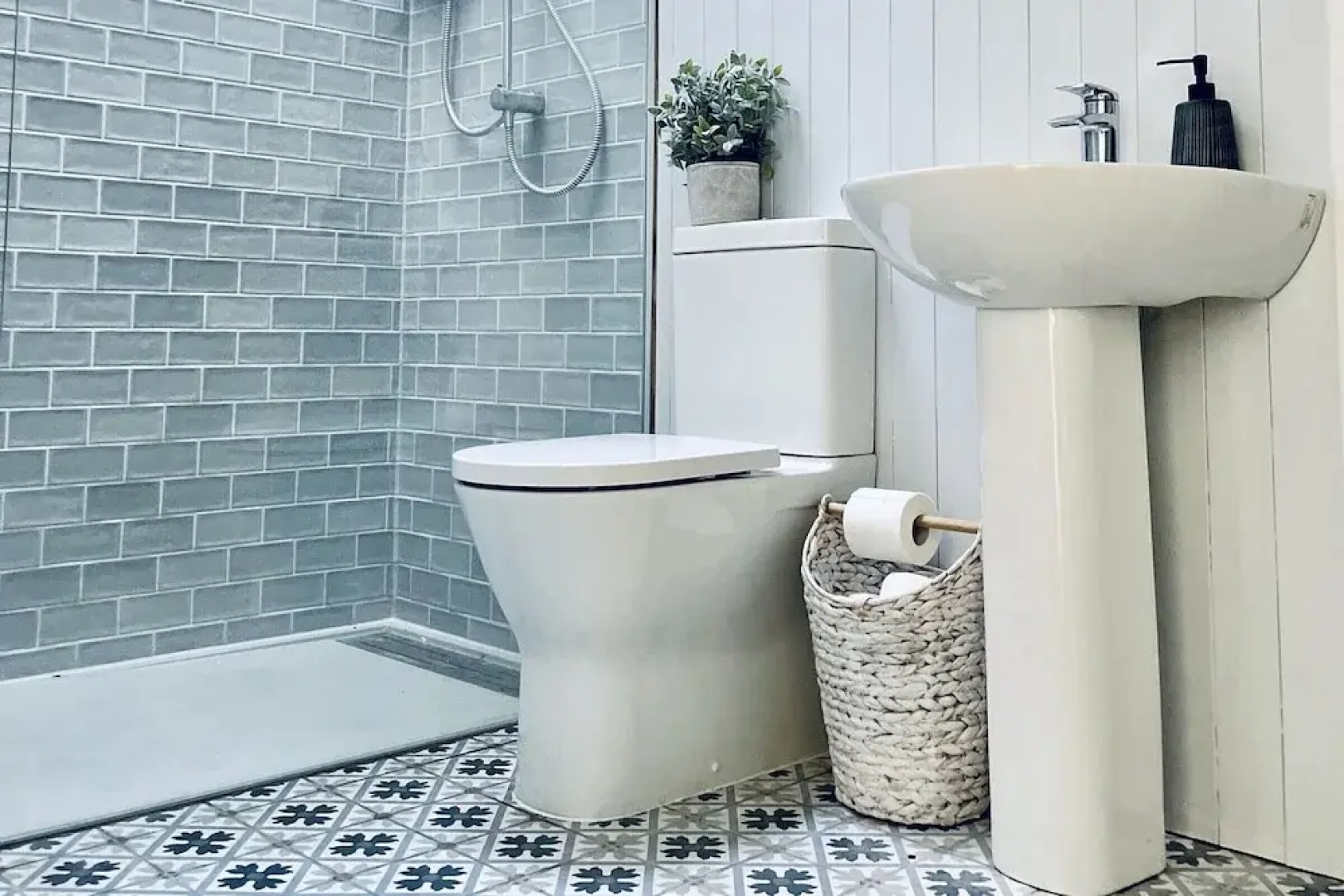 Wavecrest Holiday Cottage