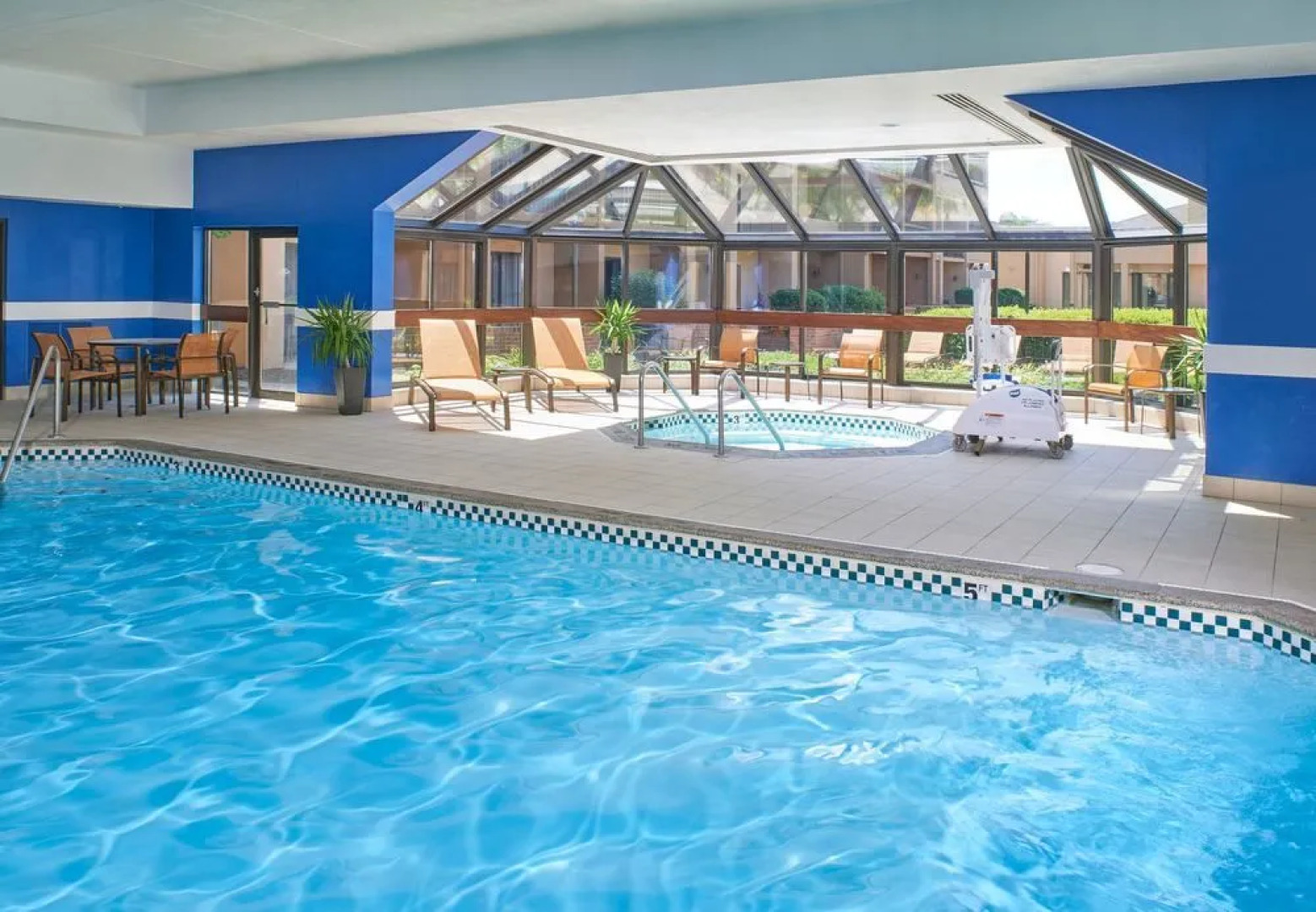 Courtyard Detroit Livonia