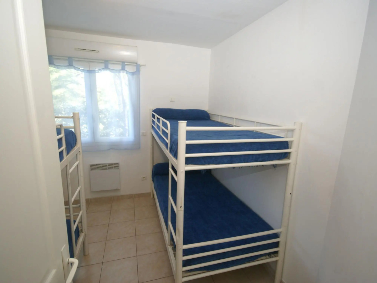 Cozy Holiday Home in Moriani-Plage in Swimming Pool