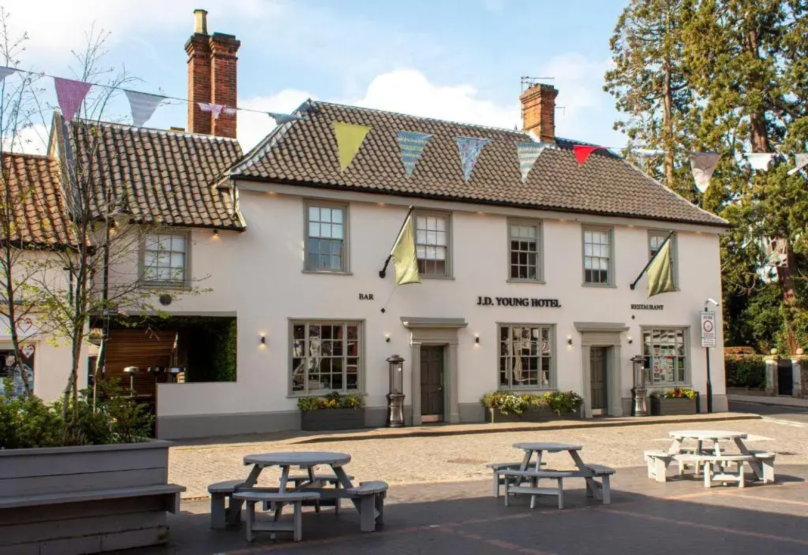 JD Young Hotel