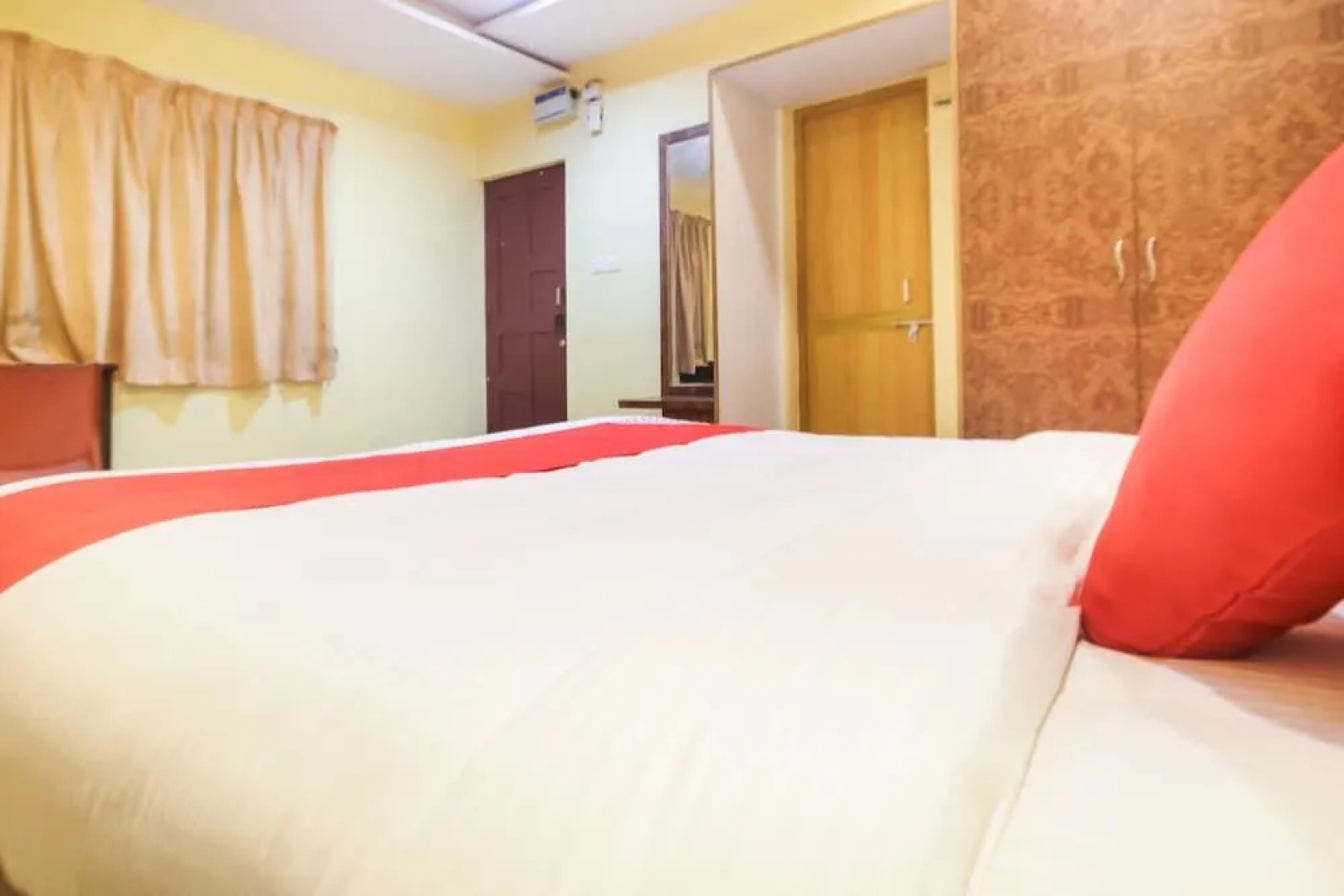 Oyo 48704 Rashi Farms