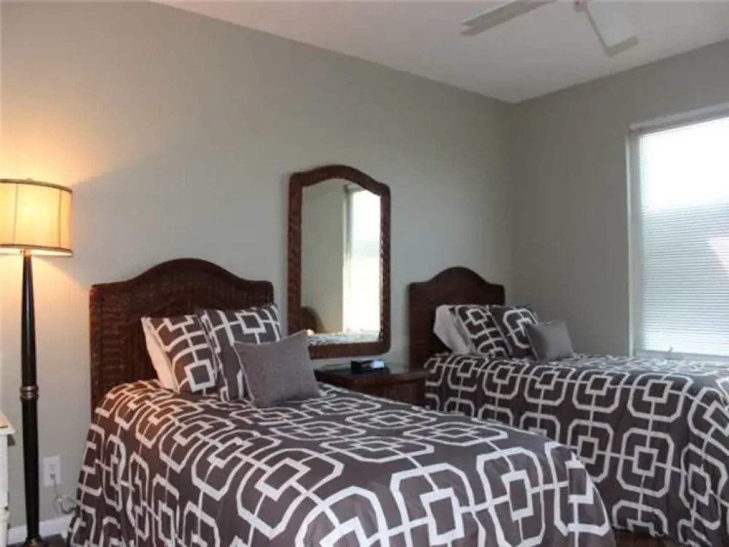 Cambridge 501 by RedAwning