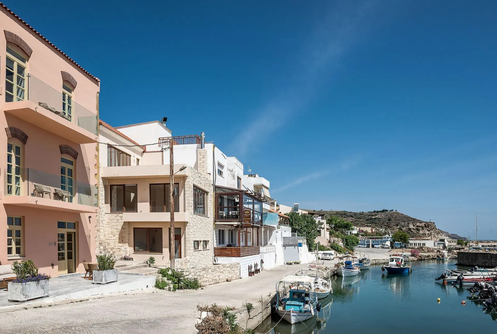 Avra Apartments Kolymbari Harbour