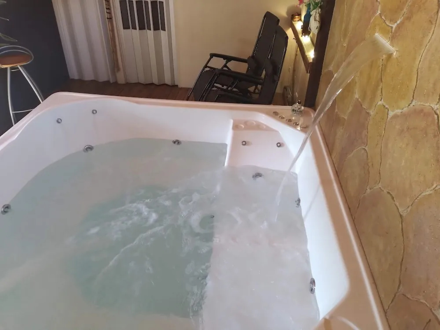 Pualy Resort & Spa by DECK