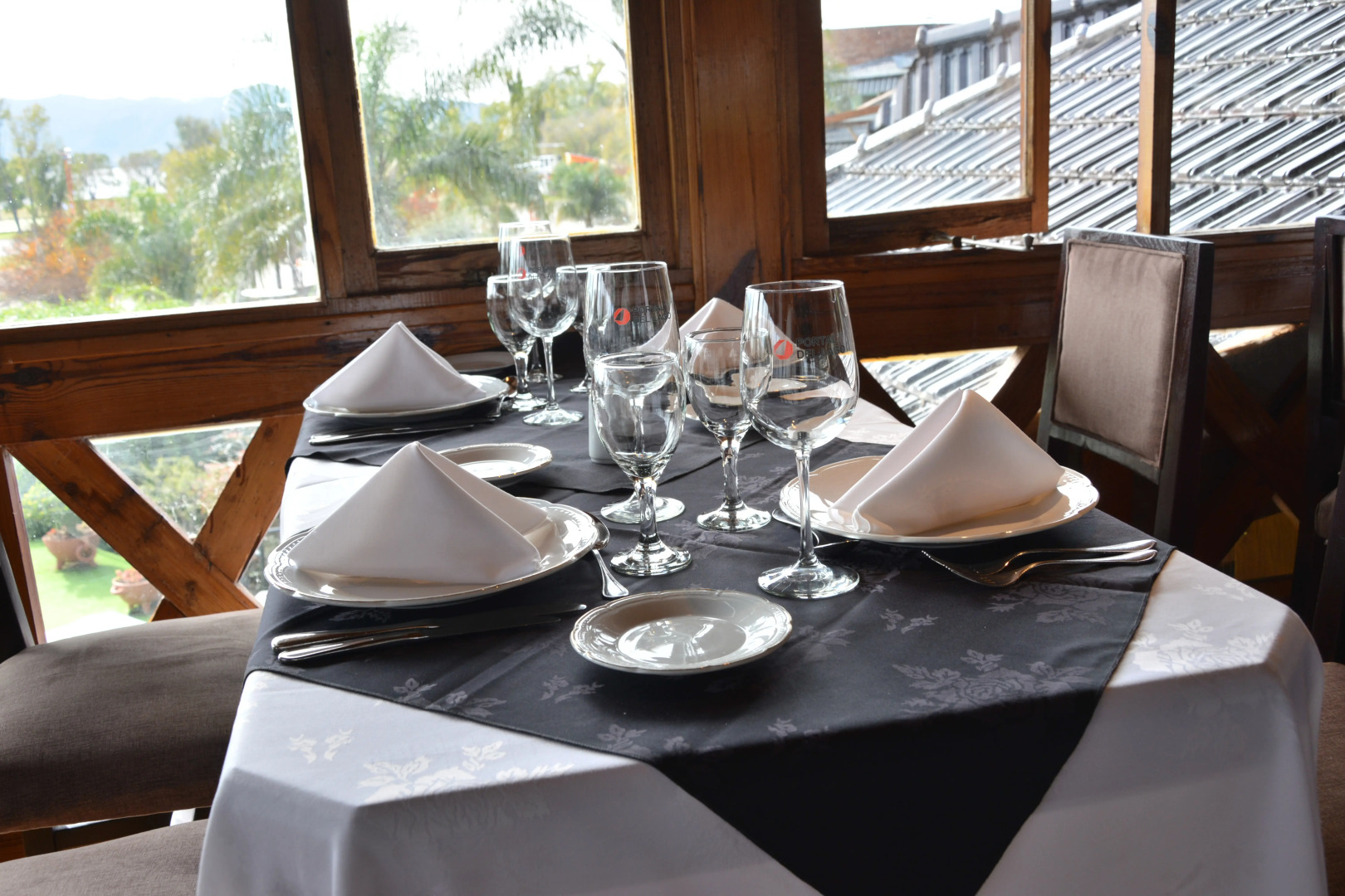 Portal del Lago Hotel