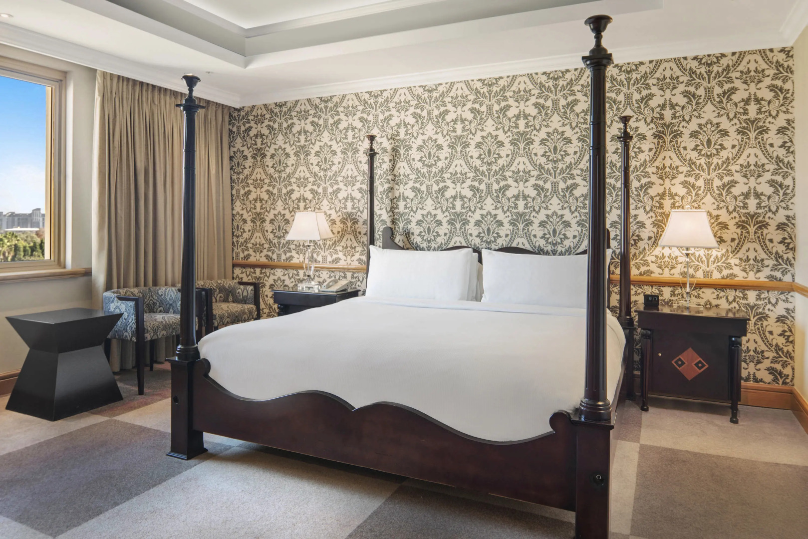 Отель NH Johannesburg Sandton