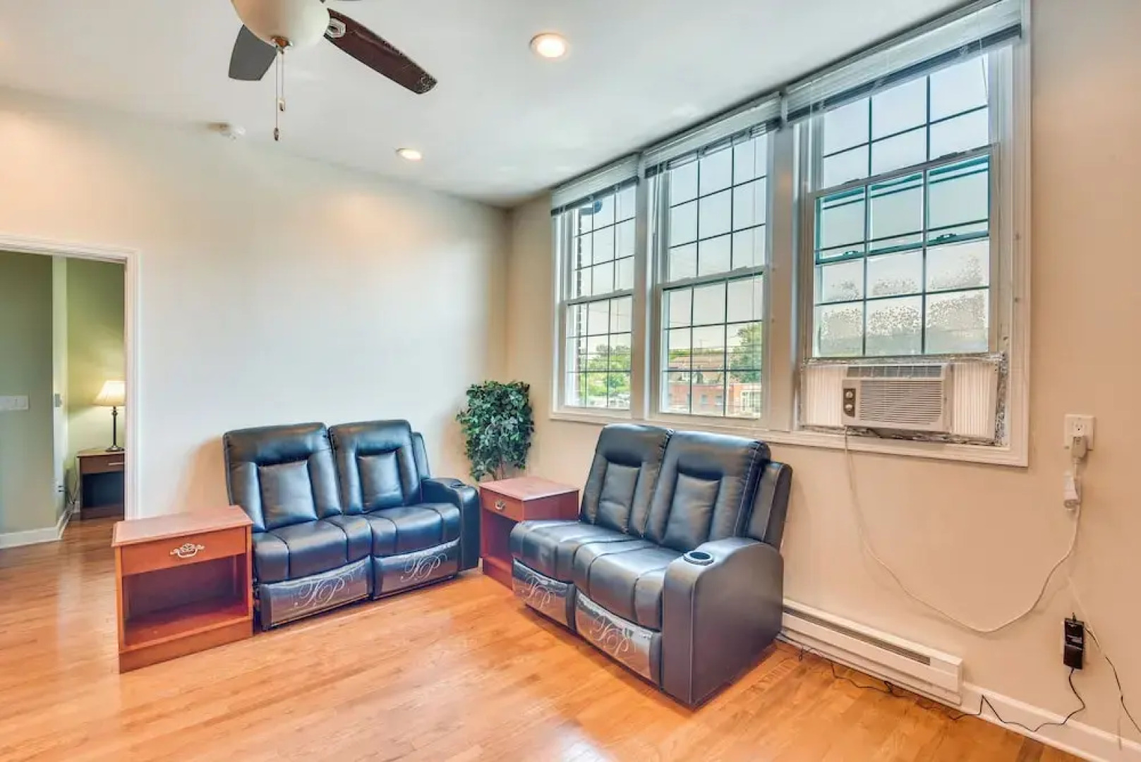 Cozy Couples Getaway < 2 Mi to Lake Michigan!