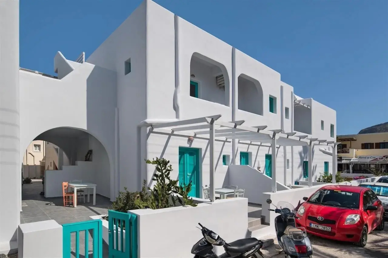 Nissia Beach Apartments and Suites