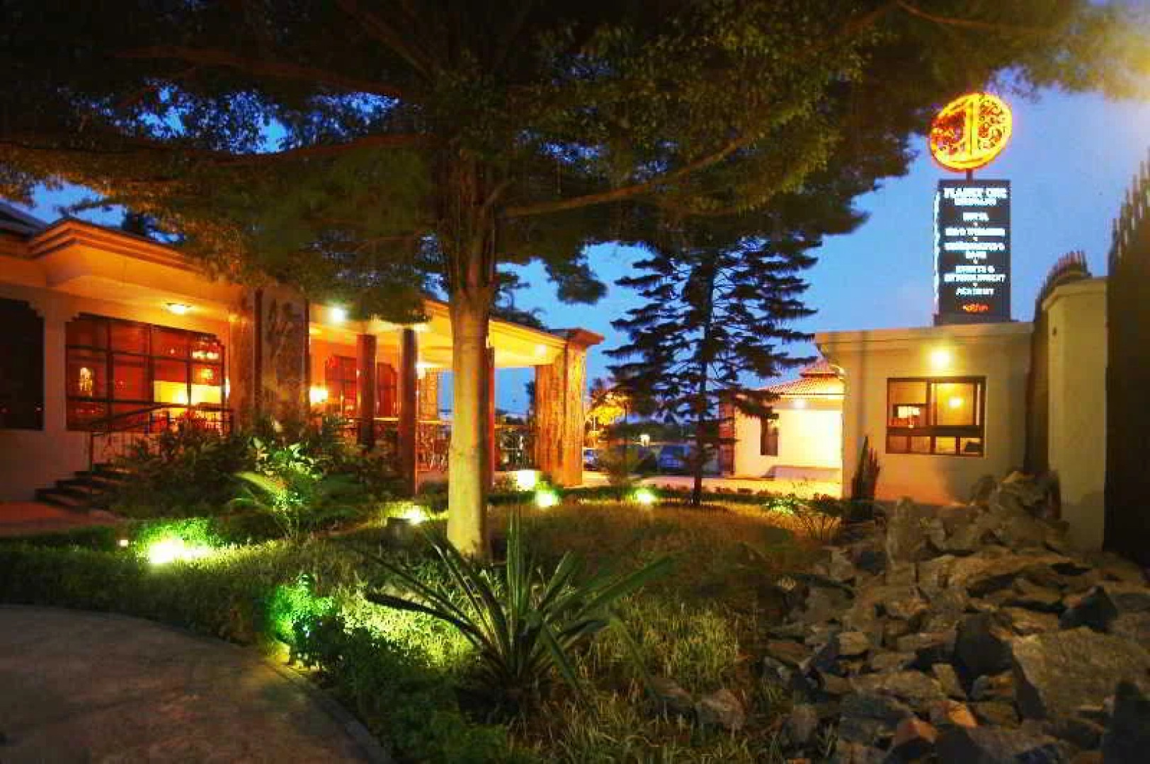 Planet One Hotel & Wellness