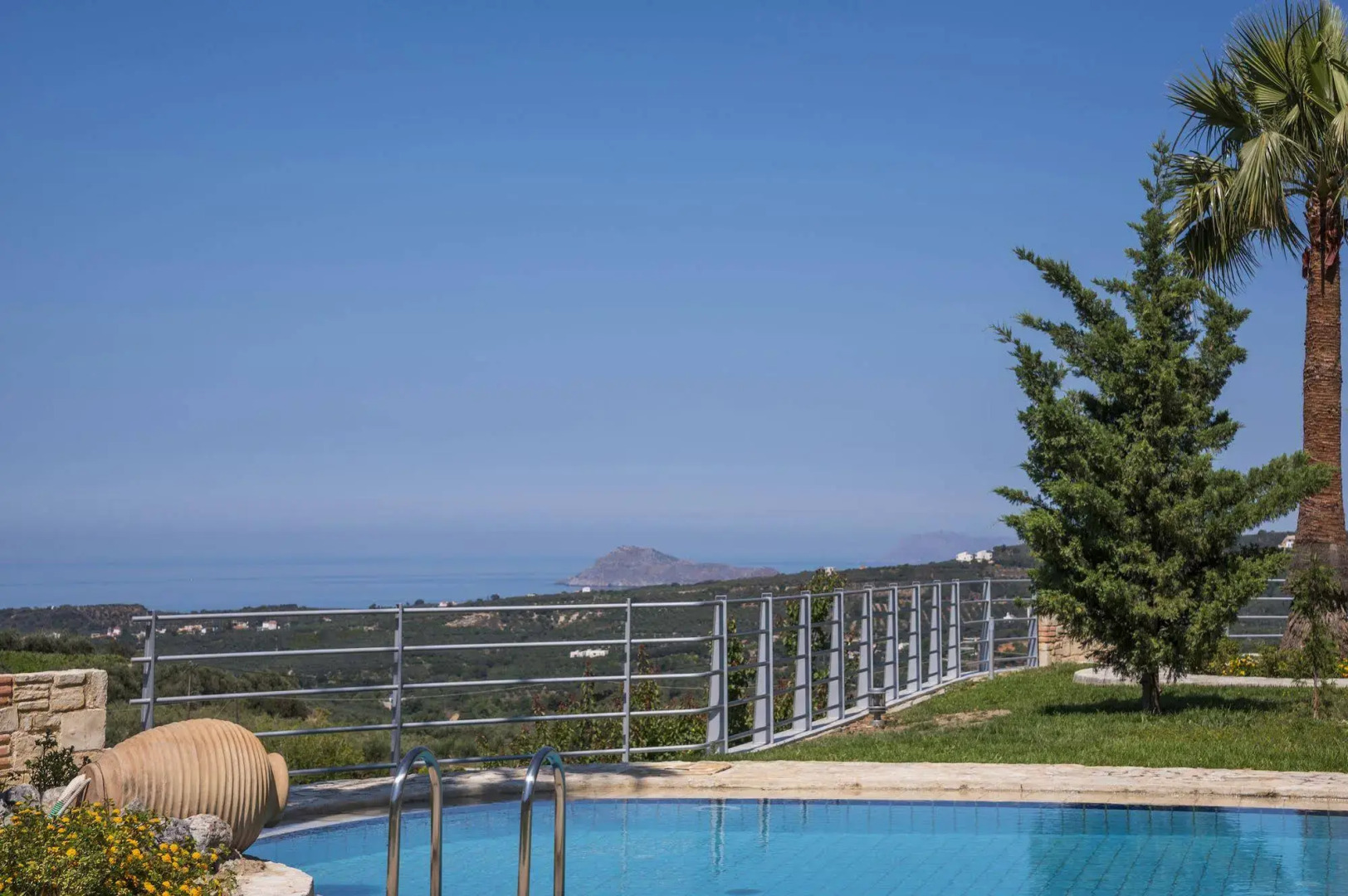 Athina Luxury Villas