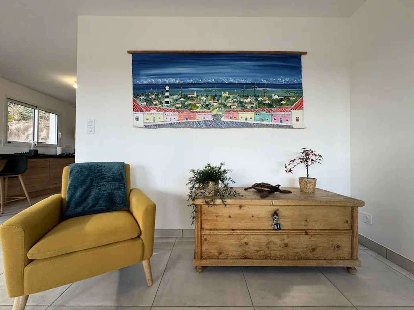 Hillside Retreat With Scenic Views