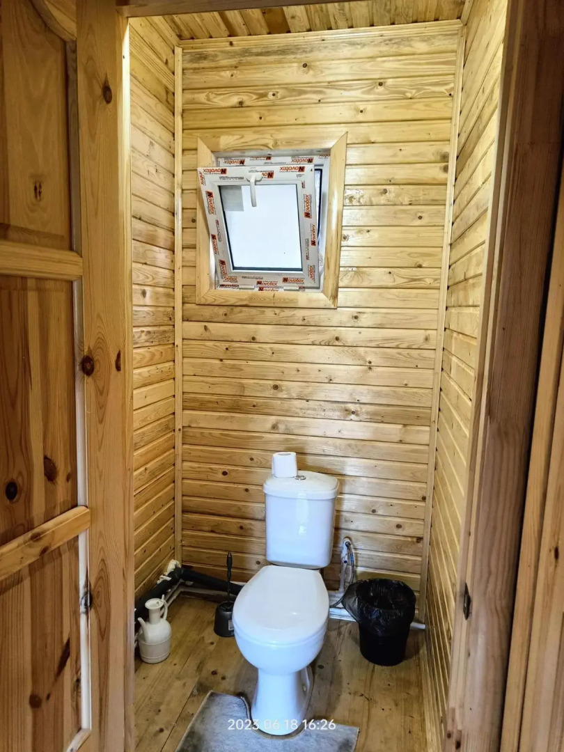 Коттеджи на Крепости семи братьев и одной сестры в Хучни