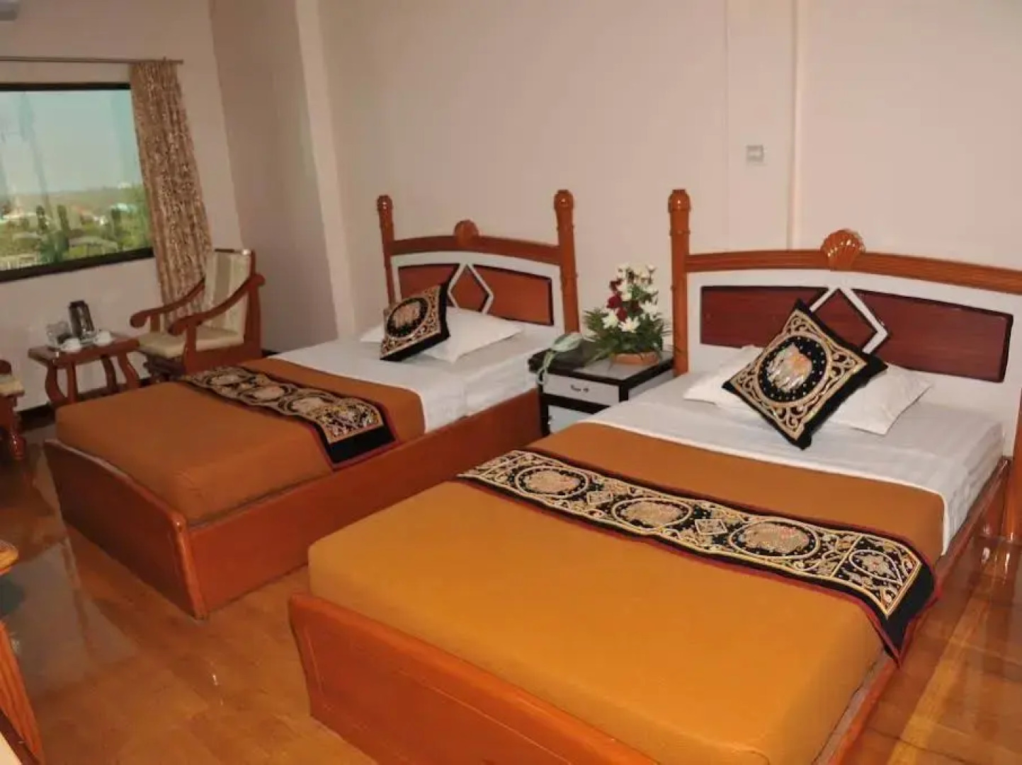 Golden City Crown Hotel