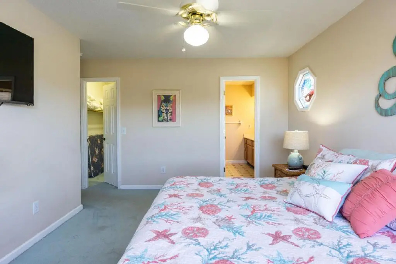 See Otter by Oak Island Accommodations