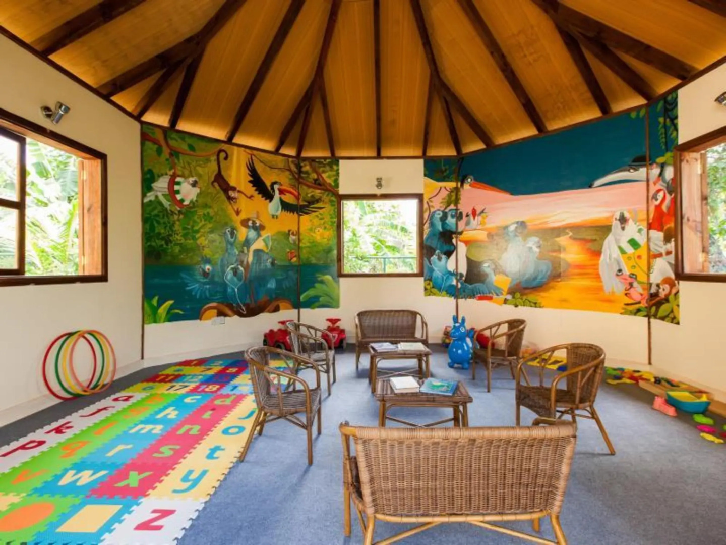 Castello Beach Hotel