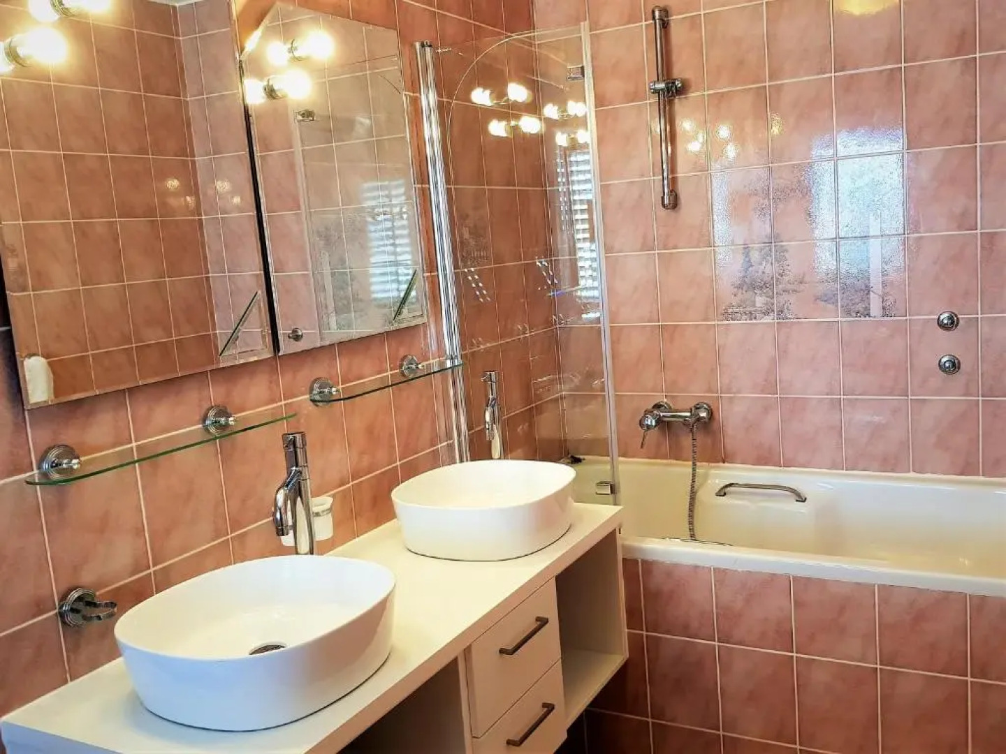 Grand View Apartments