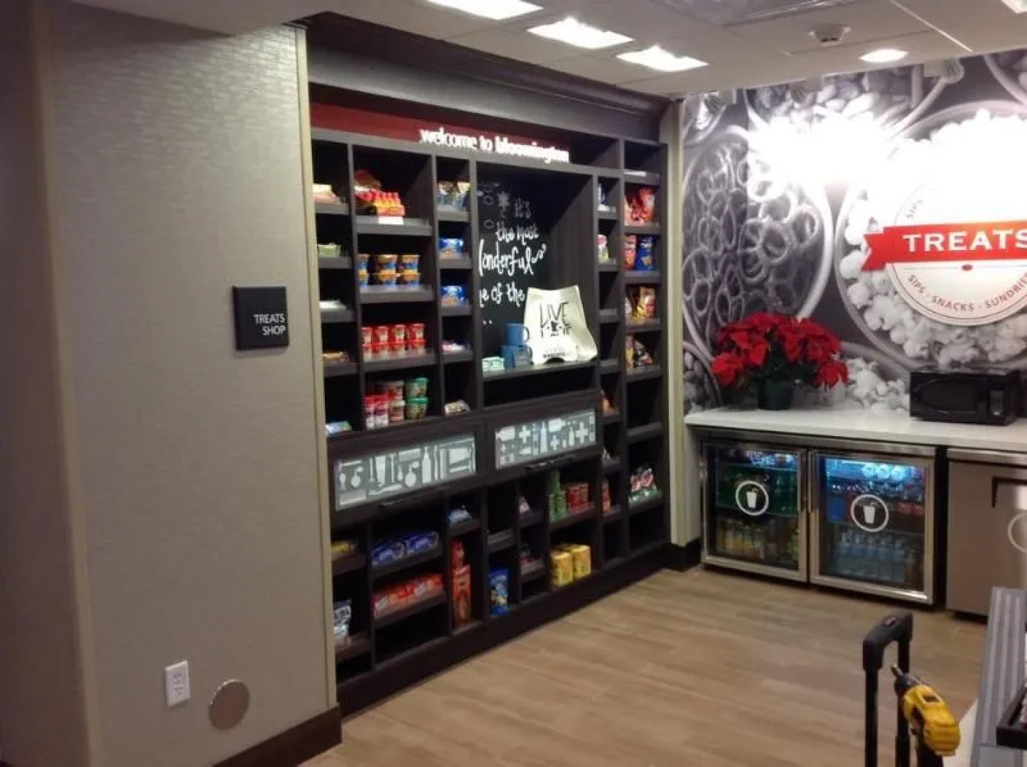 Flag Point Inn & Suites Pratt By Fairbridge