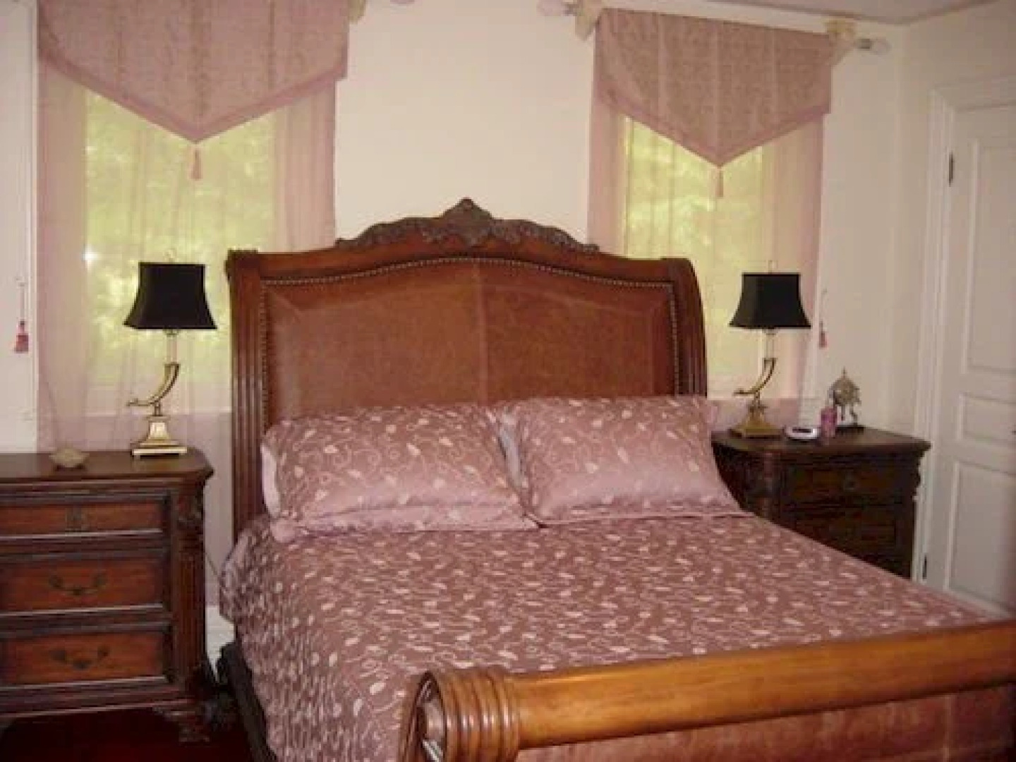 Pine Breeze Bed and Breakfast