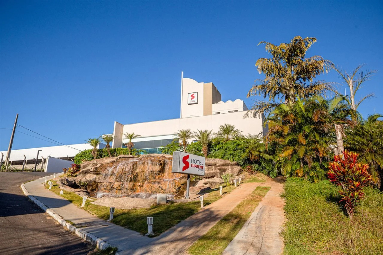 Super 8 Aeroporto Confins