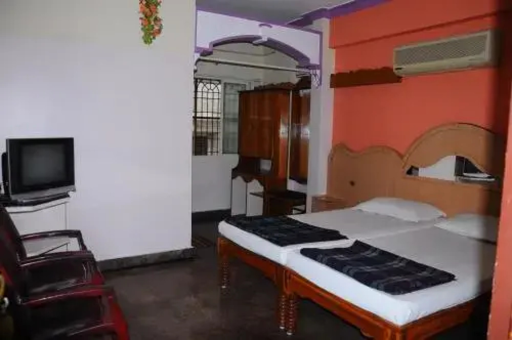 Sri Vijaya Residency A/C