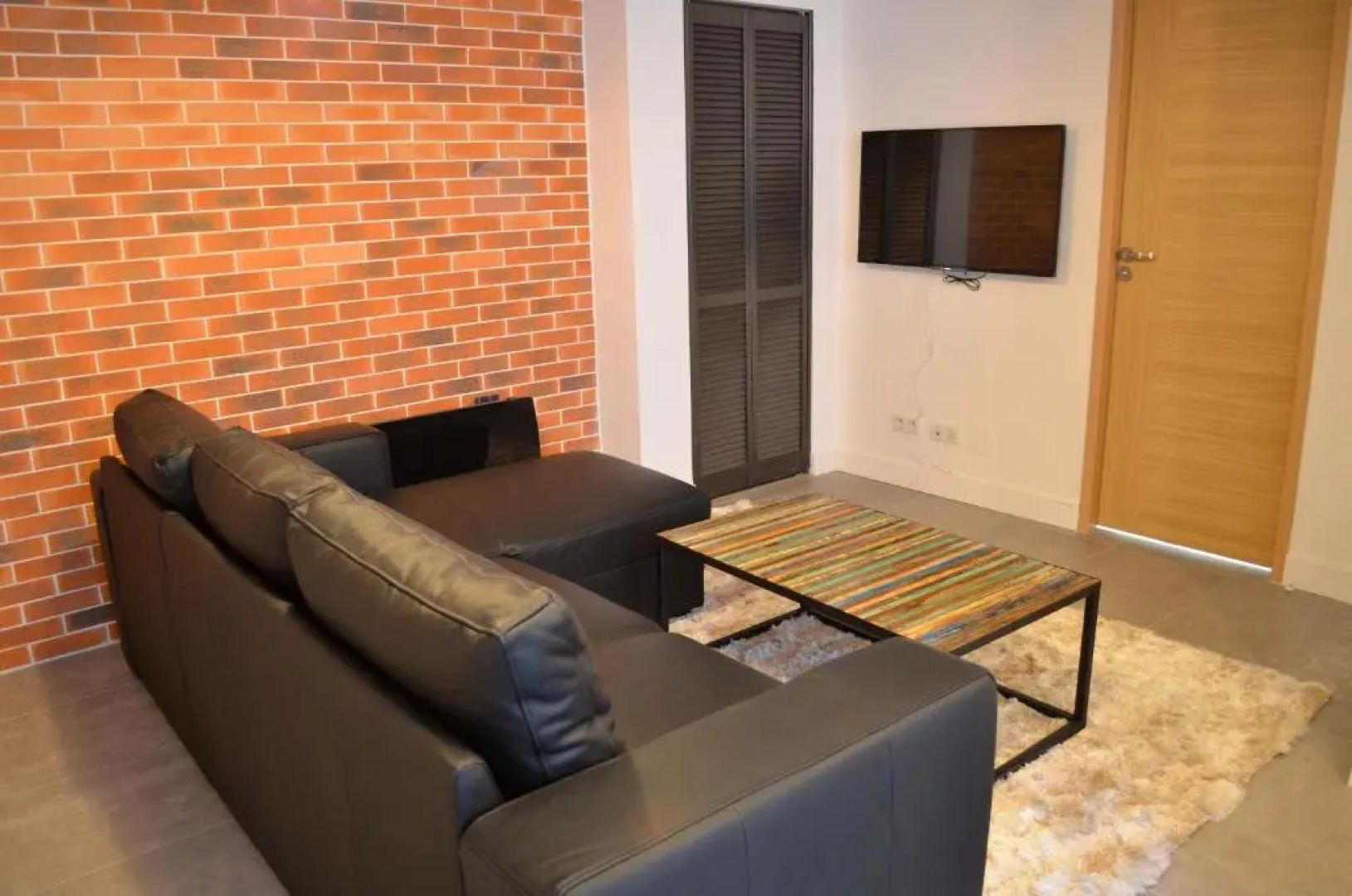 Marceau 1 Woods & Bricks