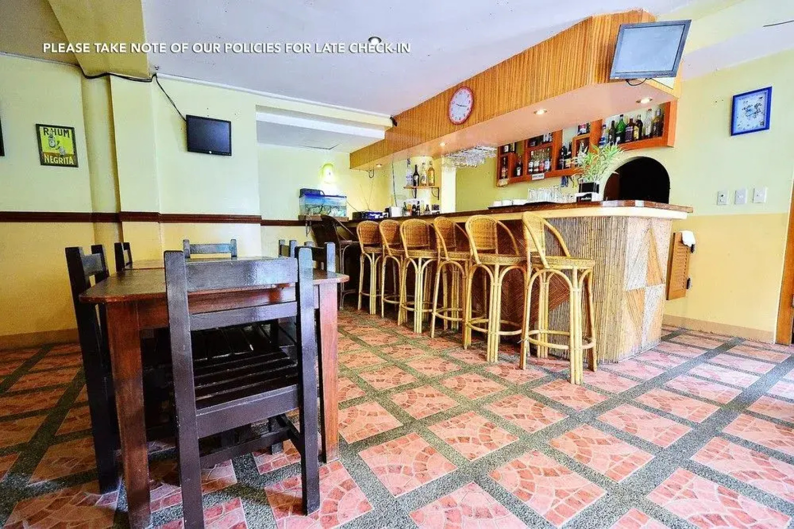 ZEN Rooms Station 1 Balabag