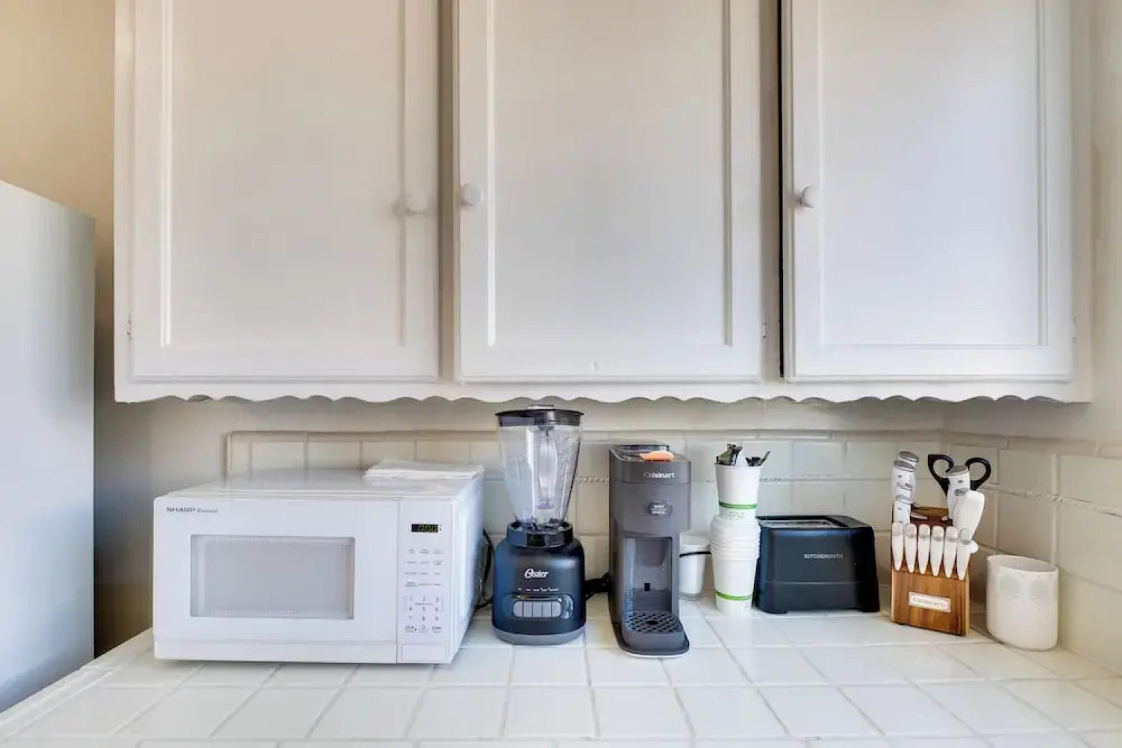 Walk to Sand & Surf - Bright Manhattan Beach Apt!