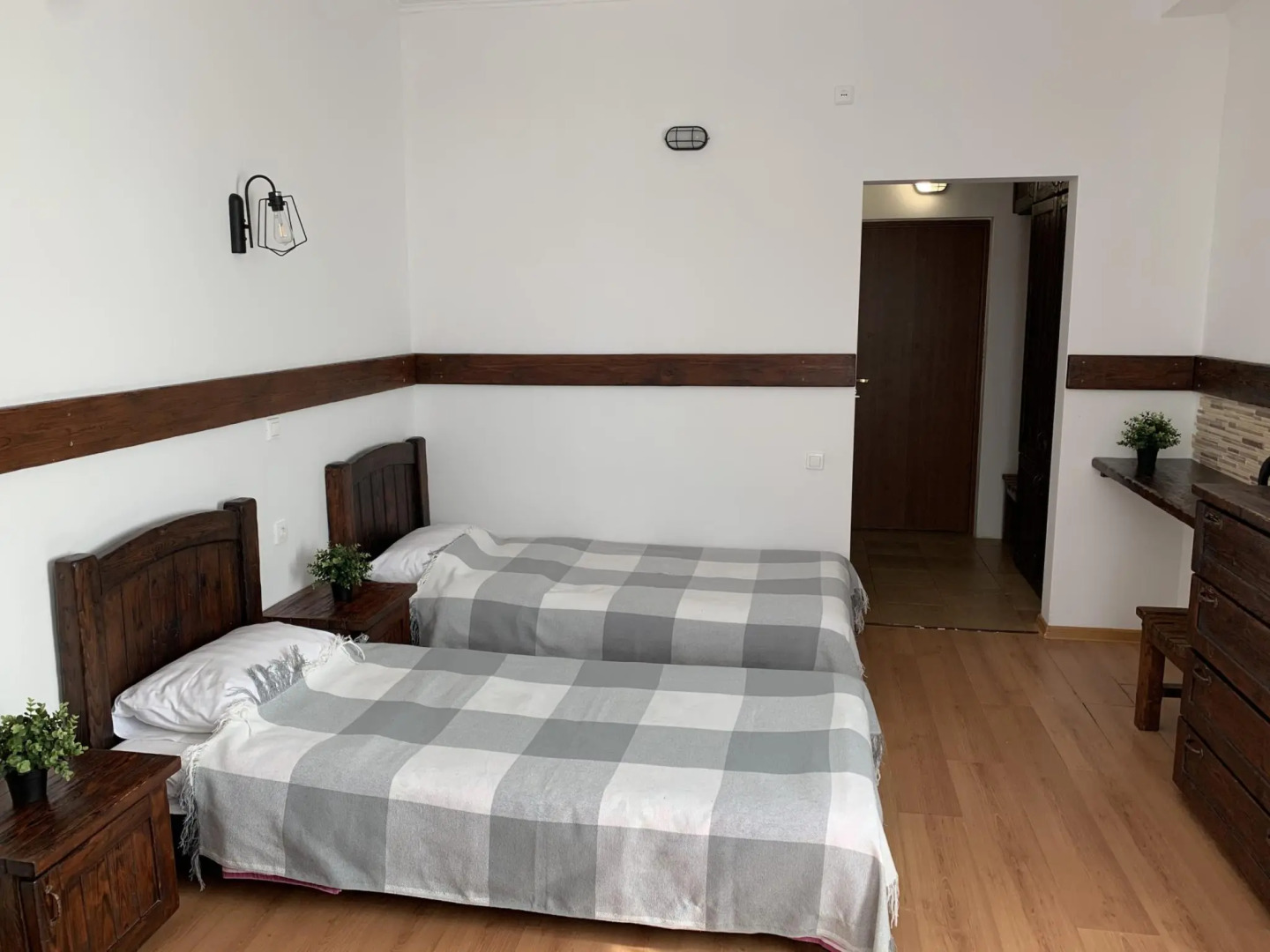 На Набережной