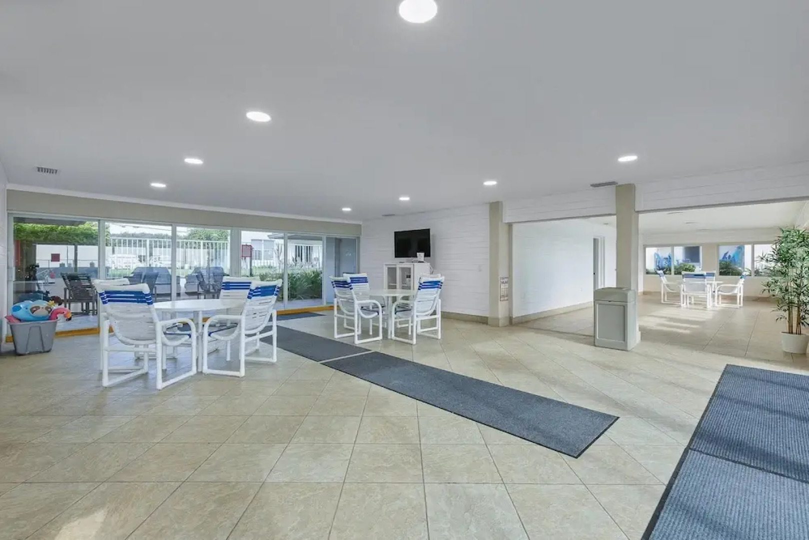 Z-sea Coast Gardens II 209