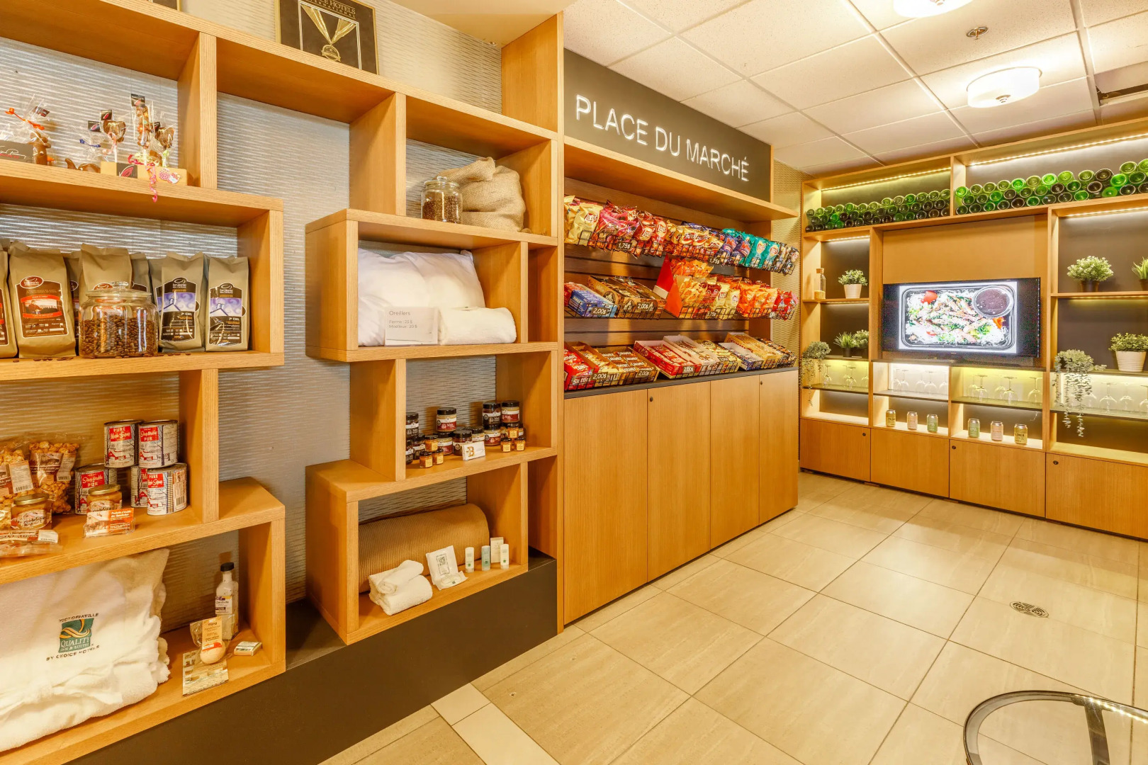 Quality Inn & Suites, Victoriaville,  QC