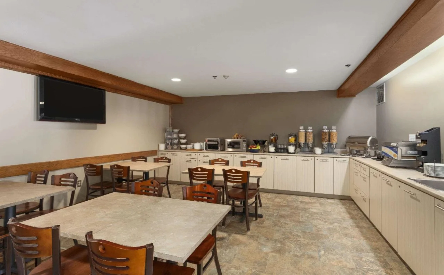 Travelodge Suites by Wyndham Moncton