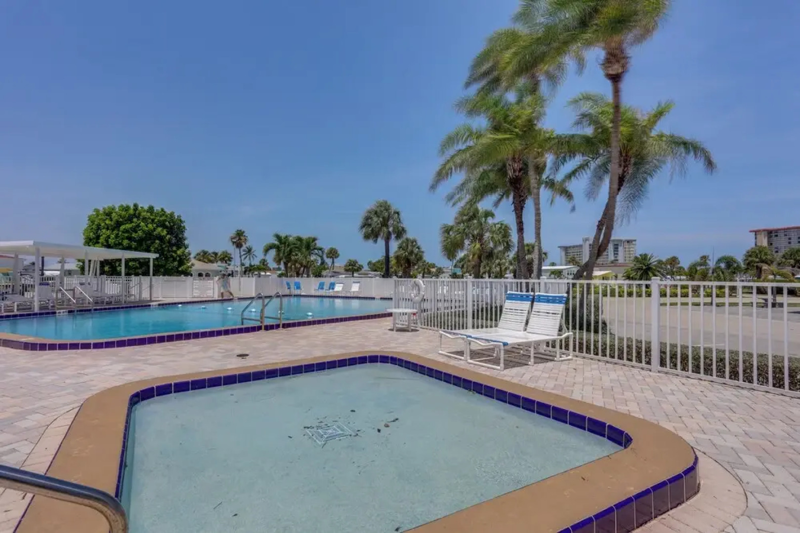 Cozy Jensen Beach Home: Pool Access, Walk to Beach