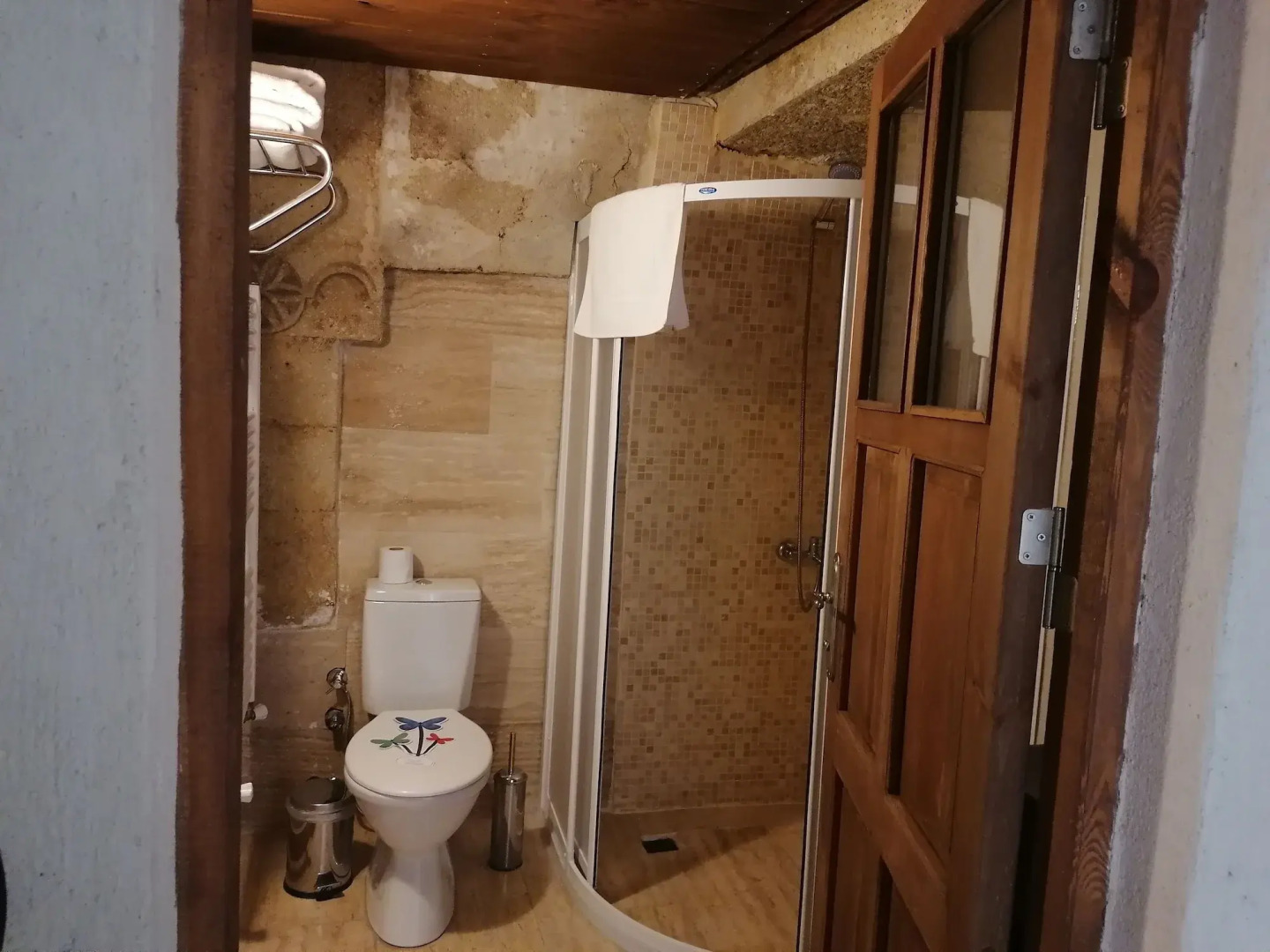 El Puente Cave Hotel