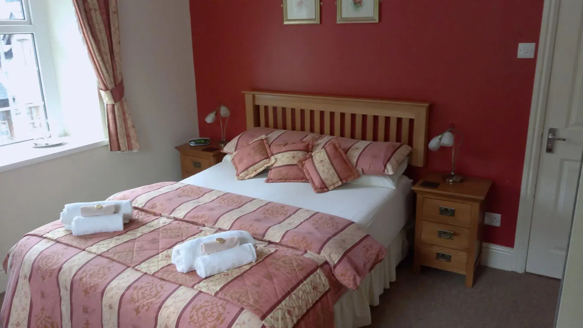 Oakfield House Bed and Breakfast