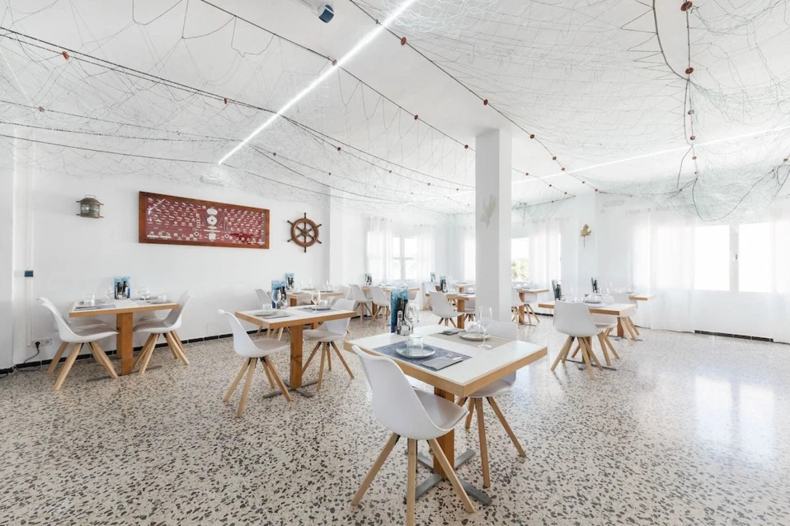 Hostal Cala Llombards