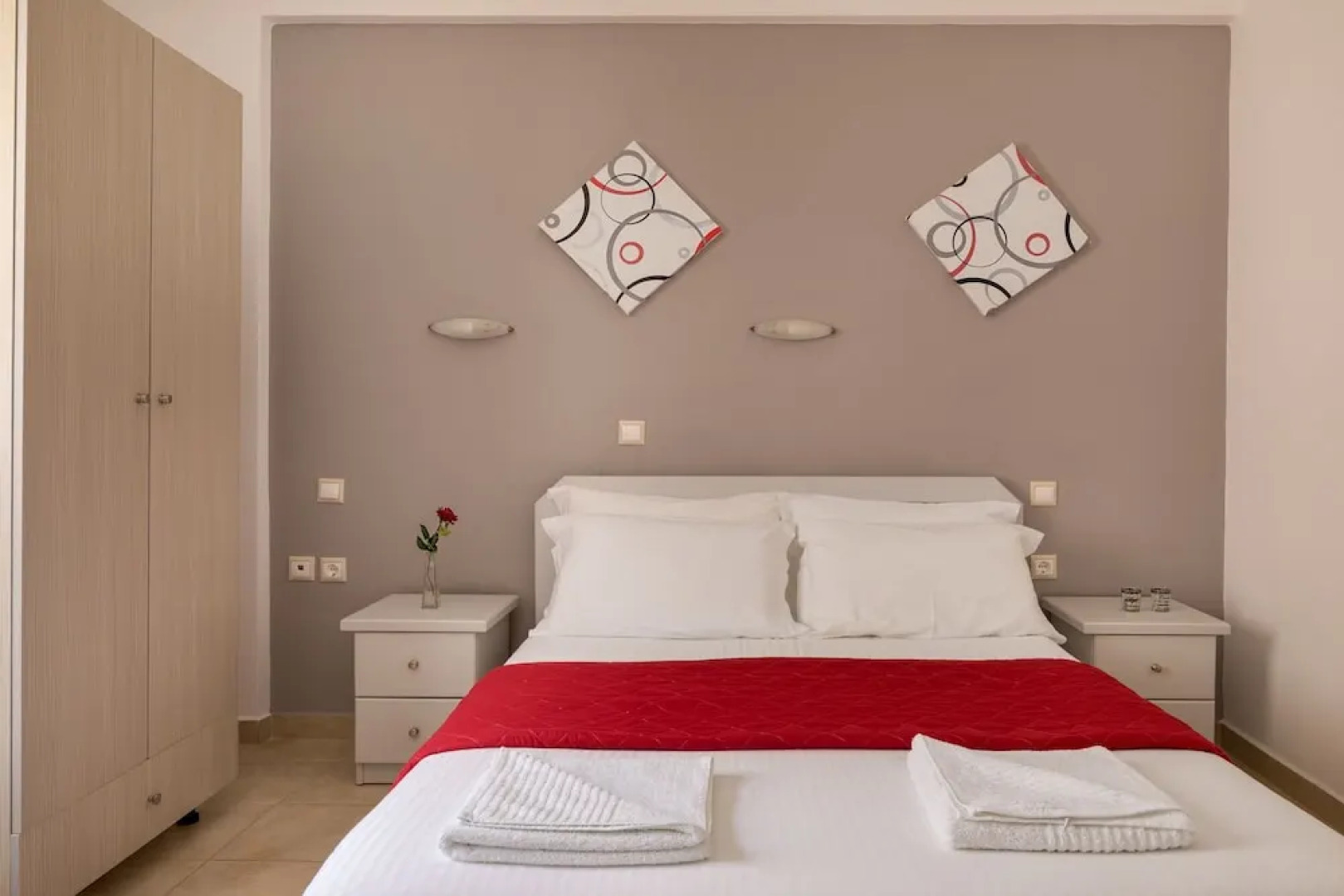 John Akroyiali rooms