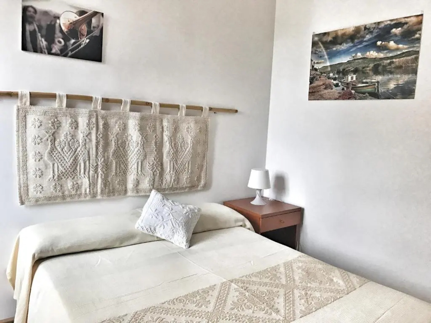 Bosa Apartments "House on the River"