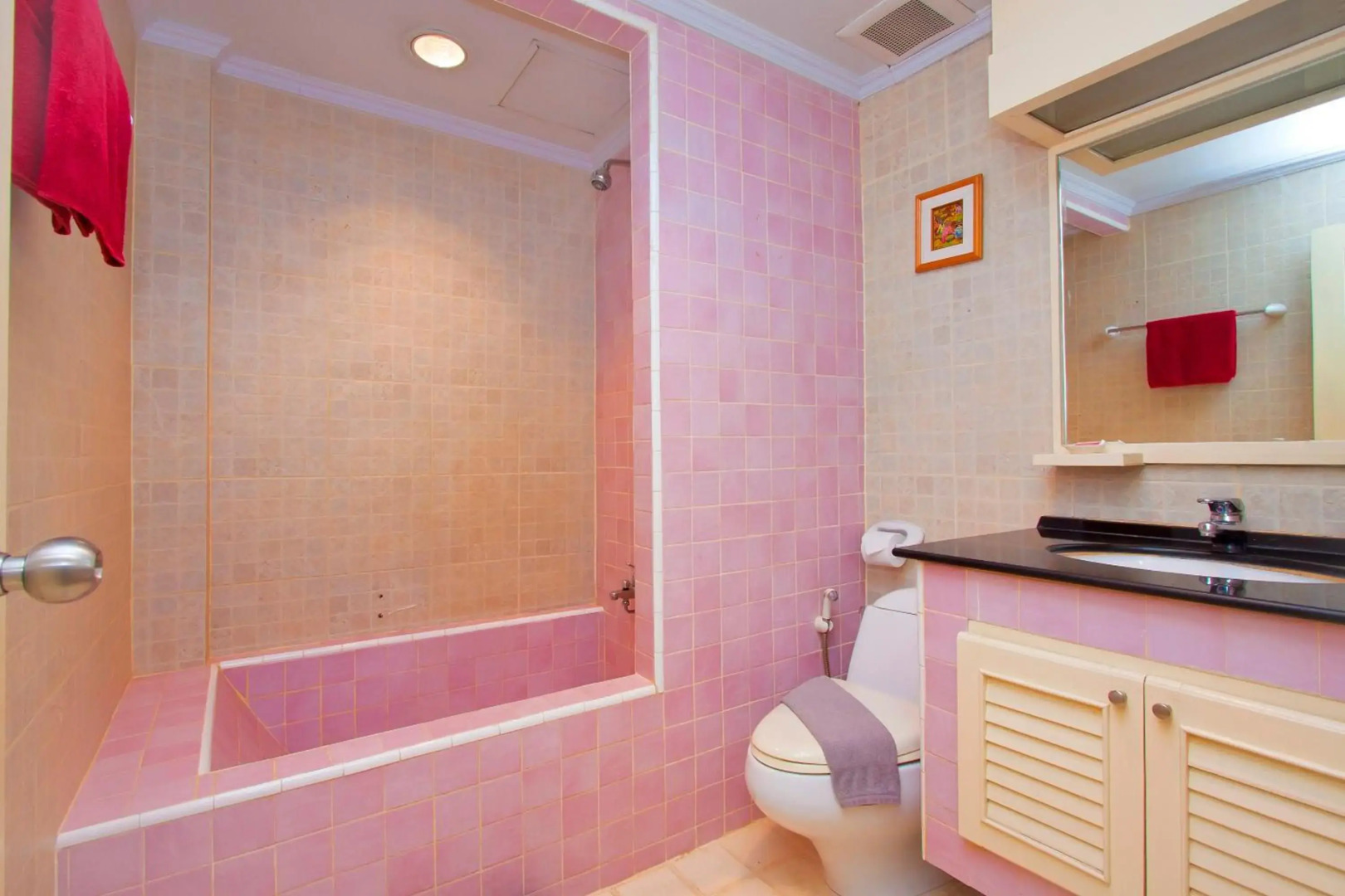 Argyle Apartments Pattaya