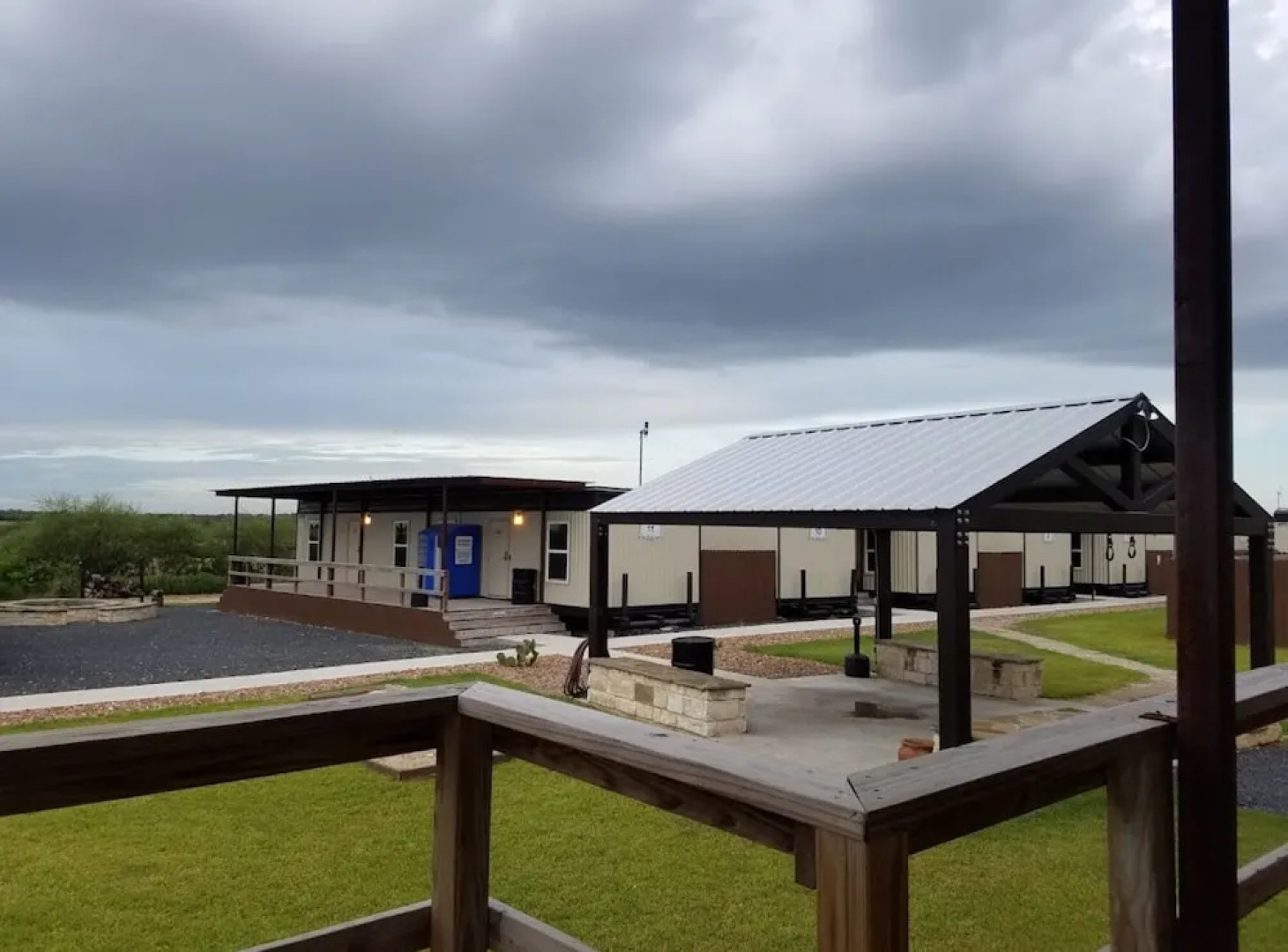 The Armadillo Hotel Karnes City