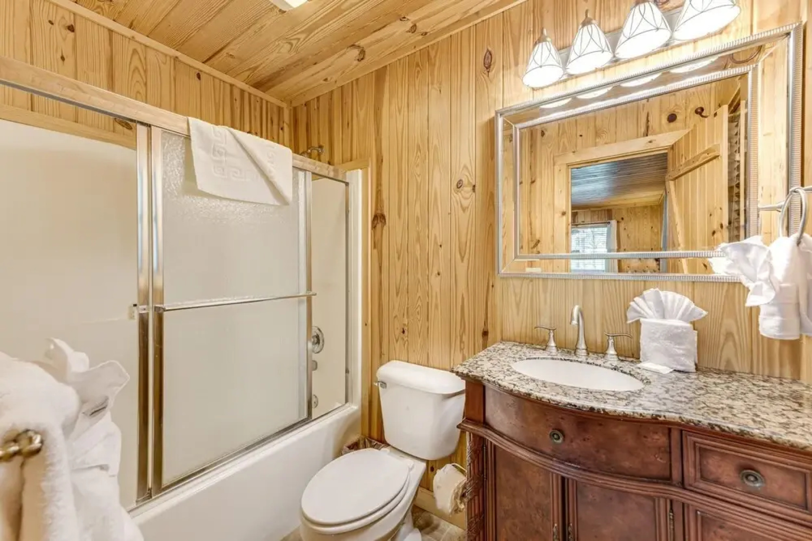 Sage Grass Retreat Wears Valley Cabin w Hot Tub Game Room Wraparound Deck