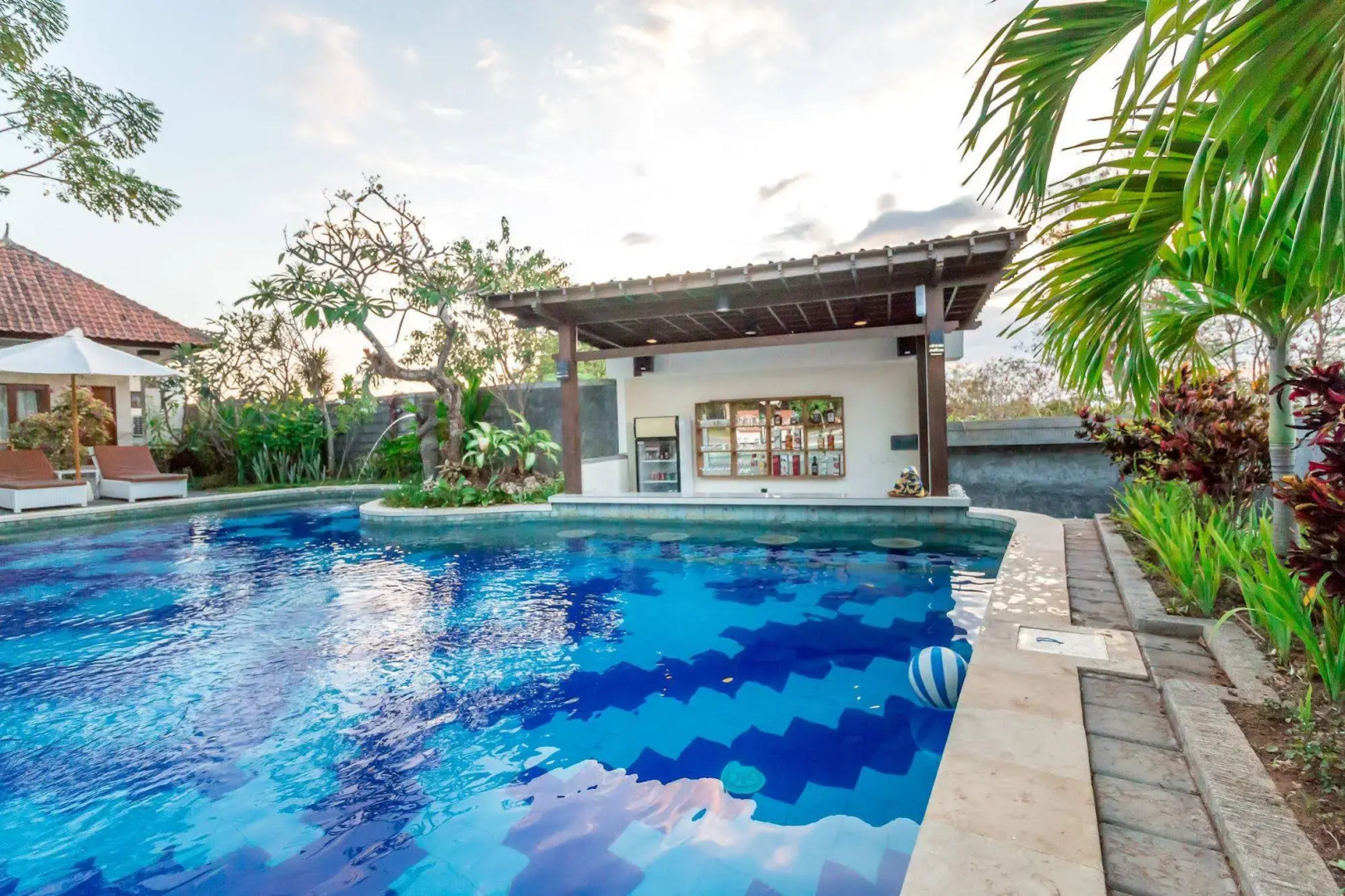 RedDoorz Plus Nusa Lembongan Island