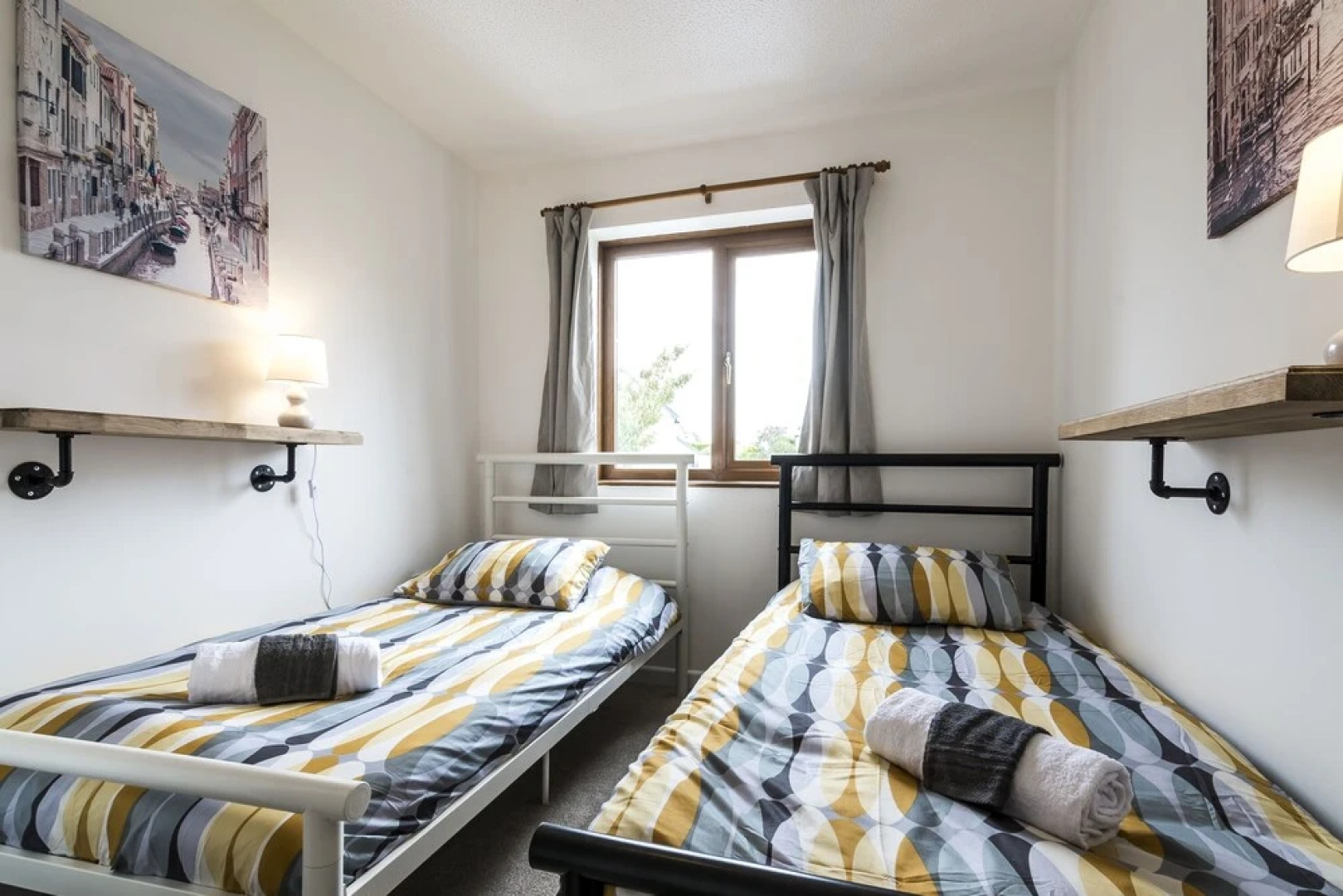 Field View - 3 Bedroom Holiday Home