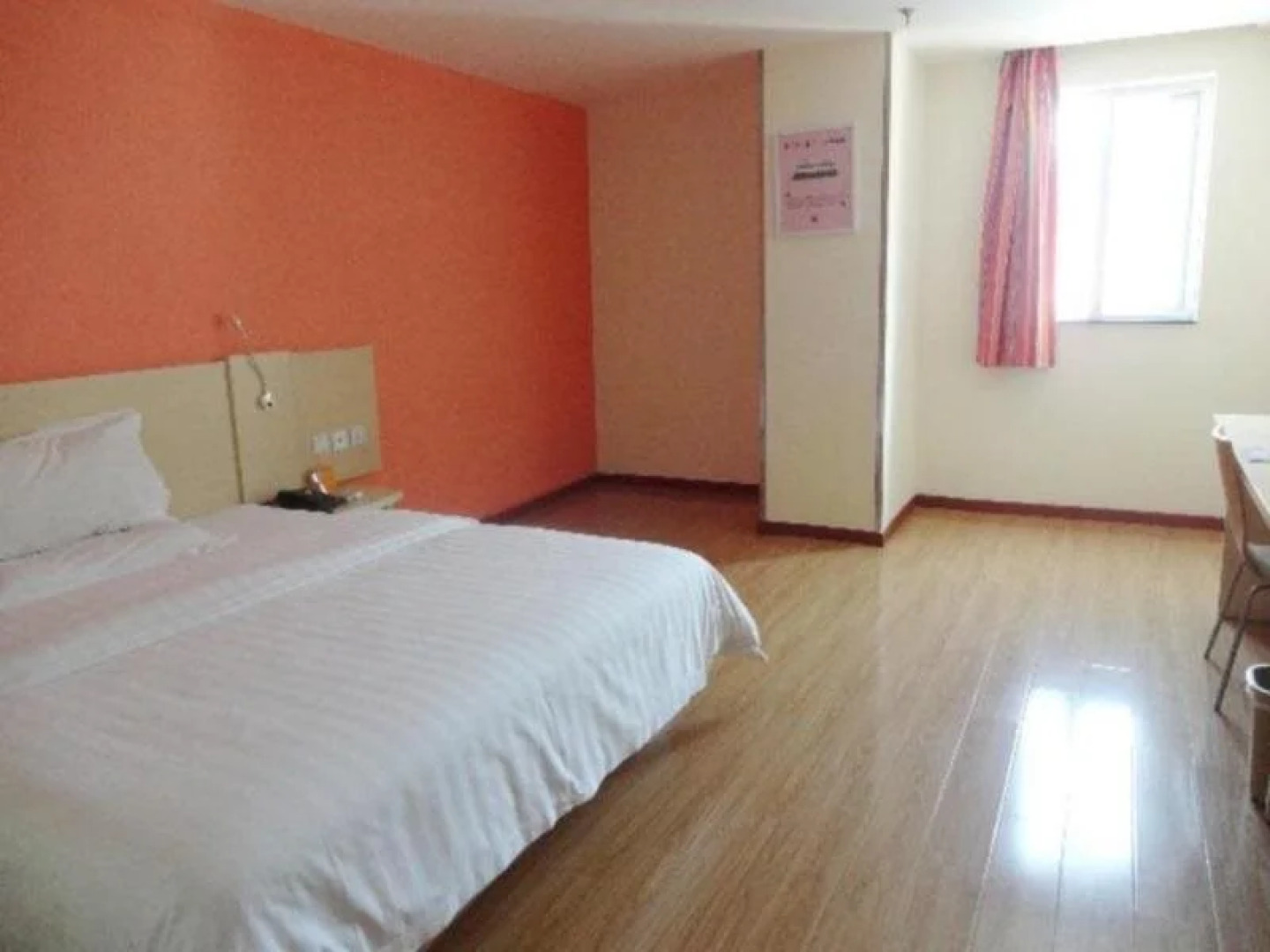 7Days Inn Xingyi Pingdong Avenue