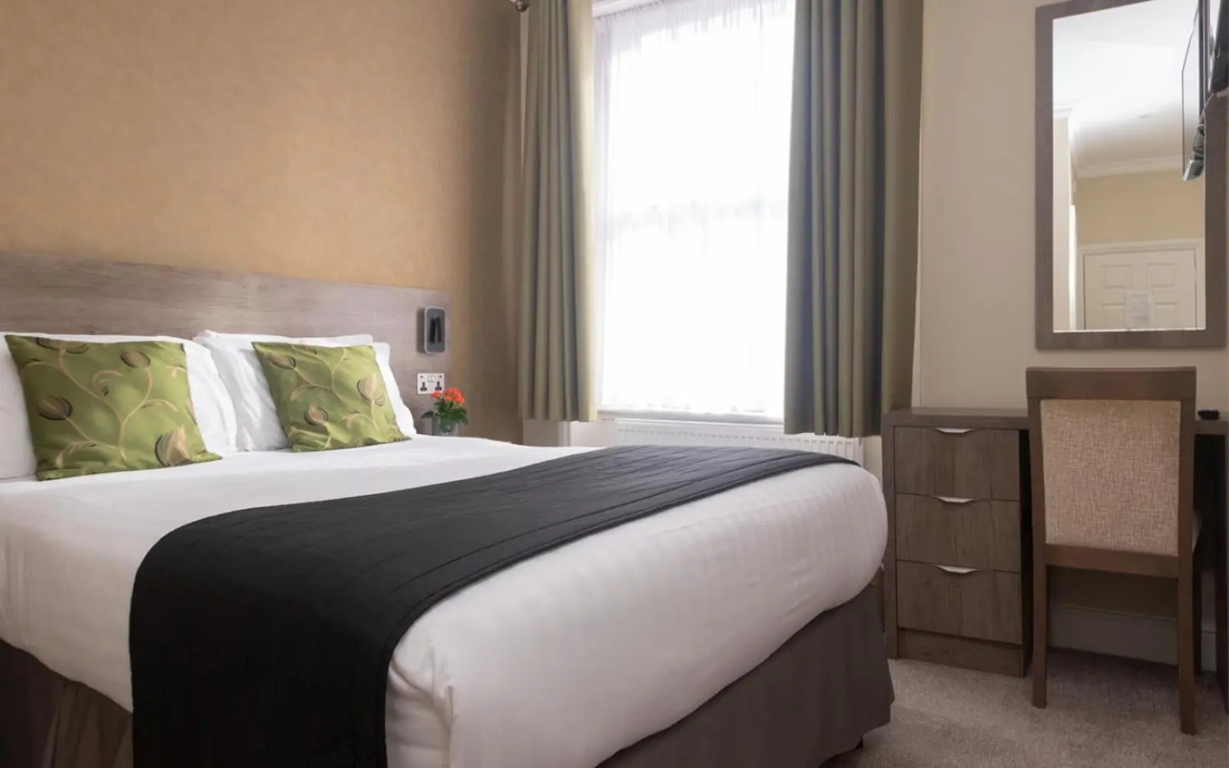 Kensington Gardens Hotel